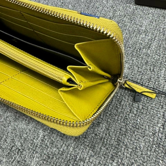 100% Authentic Gucci Leather Wallet - Picture 13 of 13